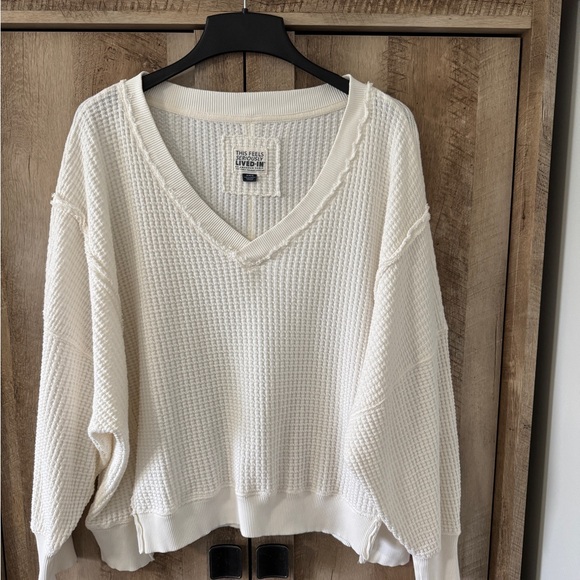 American Eagle Seriously Lived In V Neck Sweatshirt Top - Picture 1 of 6